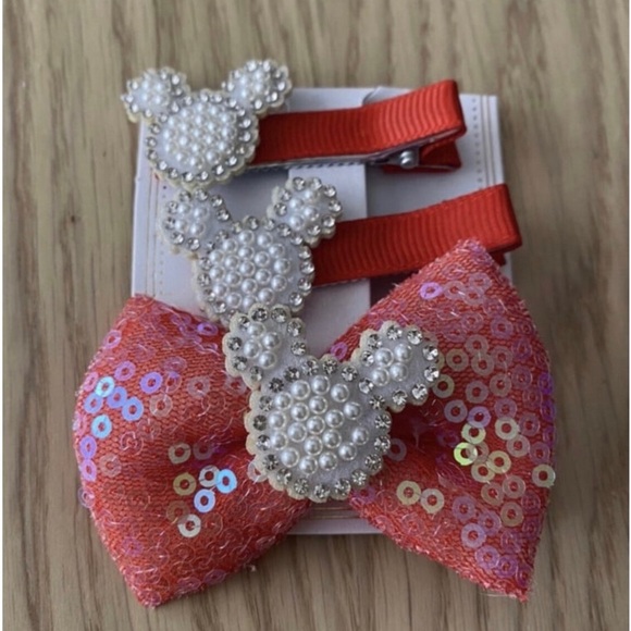 🆕 Minnie Mouse Hair Clips Set 🆕 - Picture 3 of 3